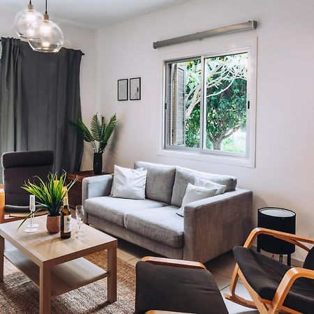 Minimal Townhouse Center Paphosヴィラ エクステリア 写真