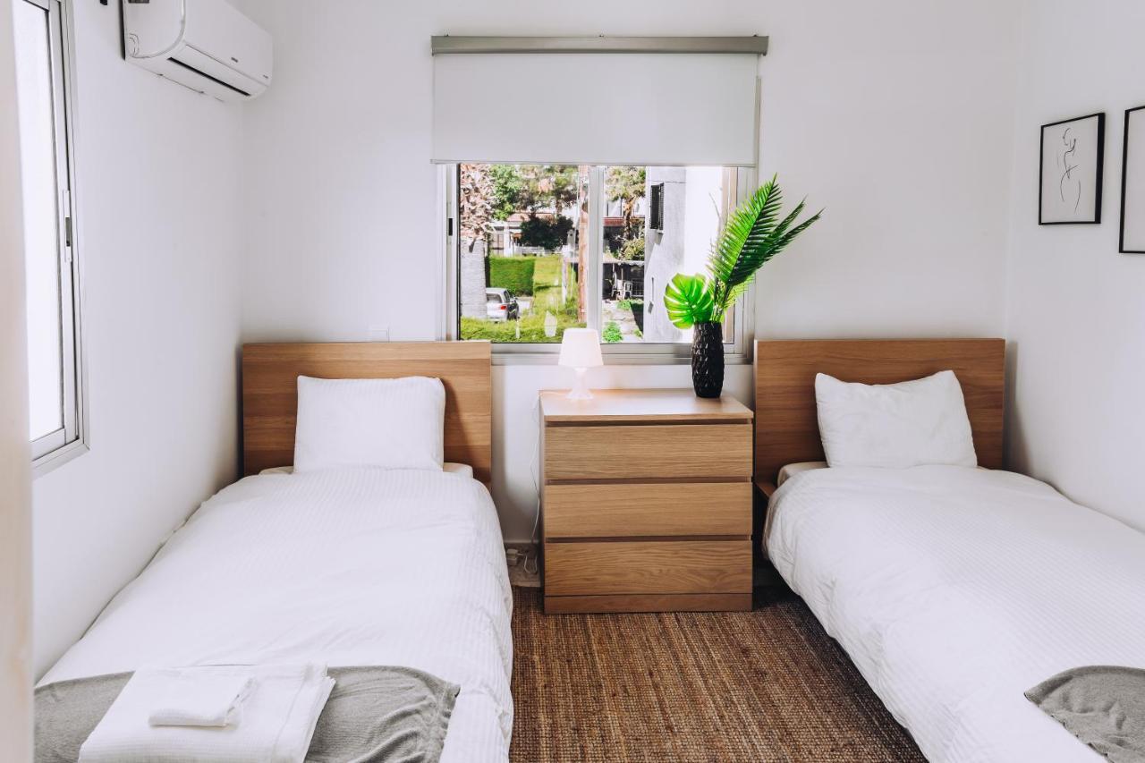 Minimal Townhouse Center Paphosヴィラ エクステリア 写真