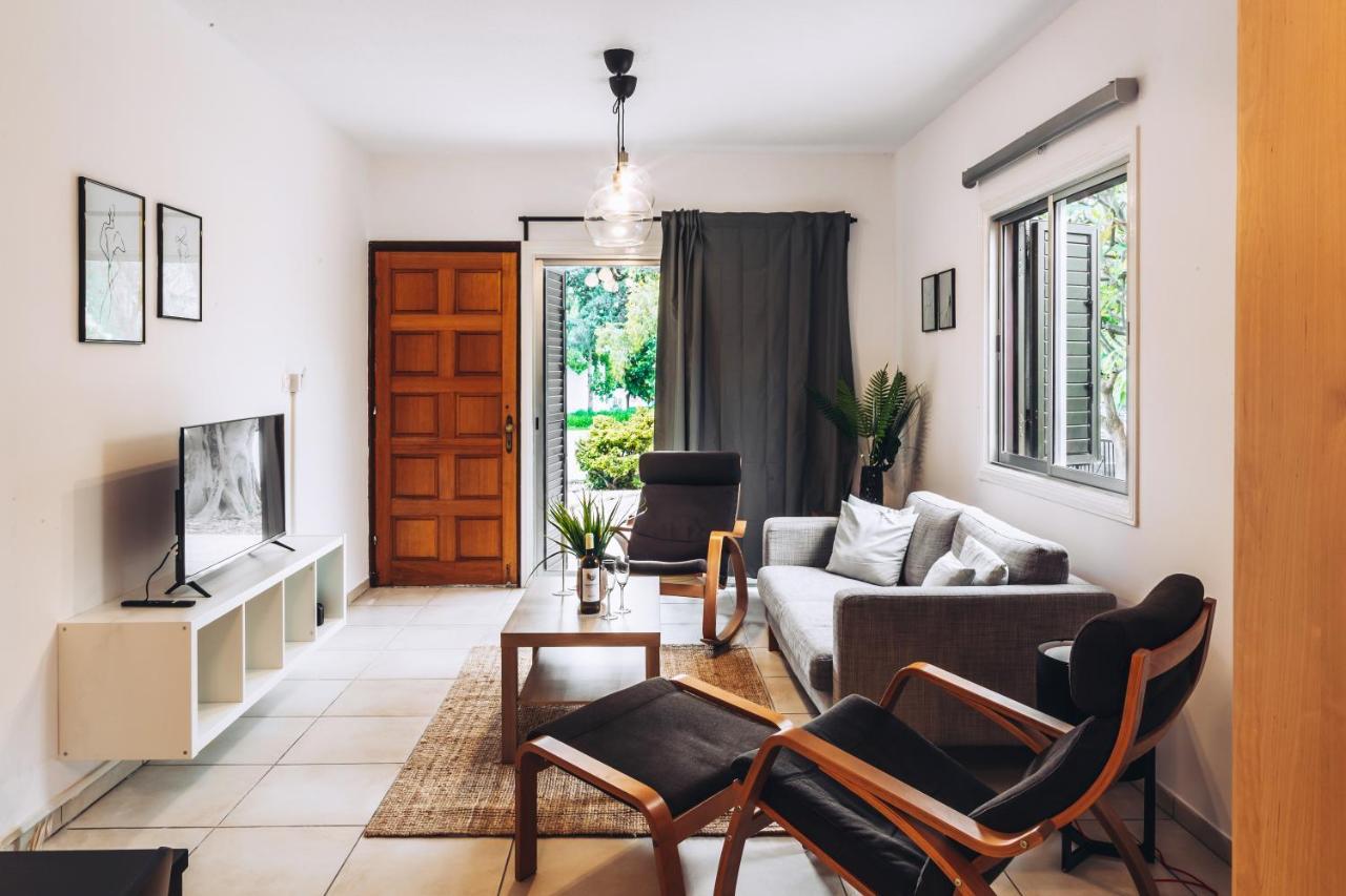 Minimal Townhouse Center Paphosヴィラ エクステリア 写真