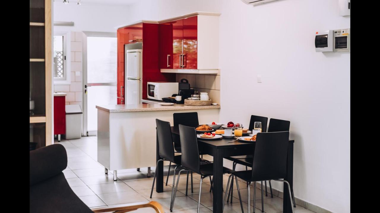 Minimal Townhouse Center Paphosヴィラ エクステリア 写真